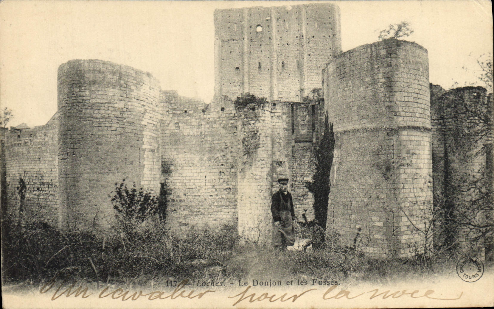CPA Loches Le Donjon Et les Fosses