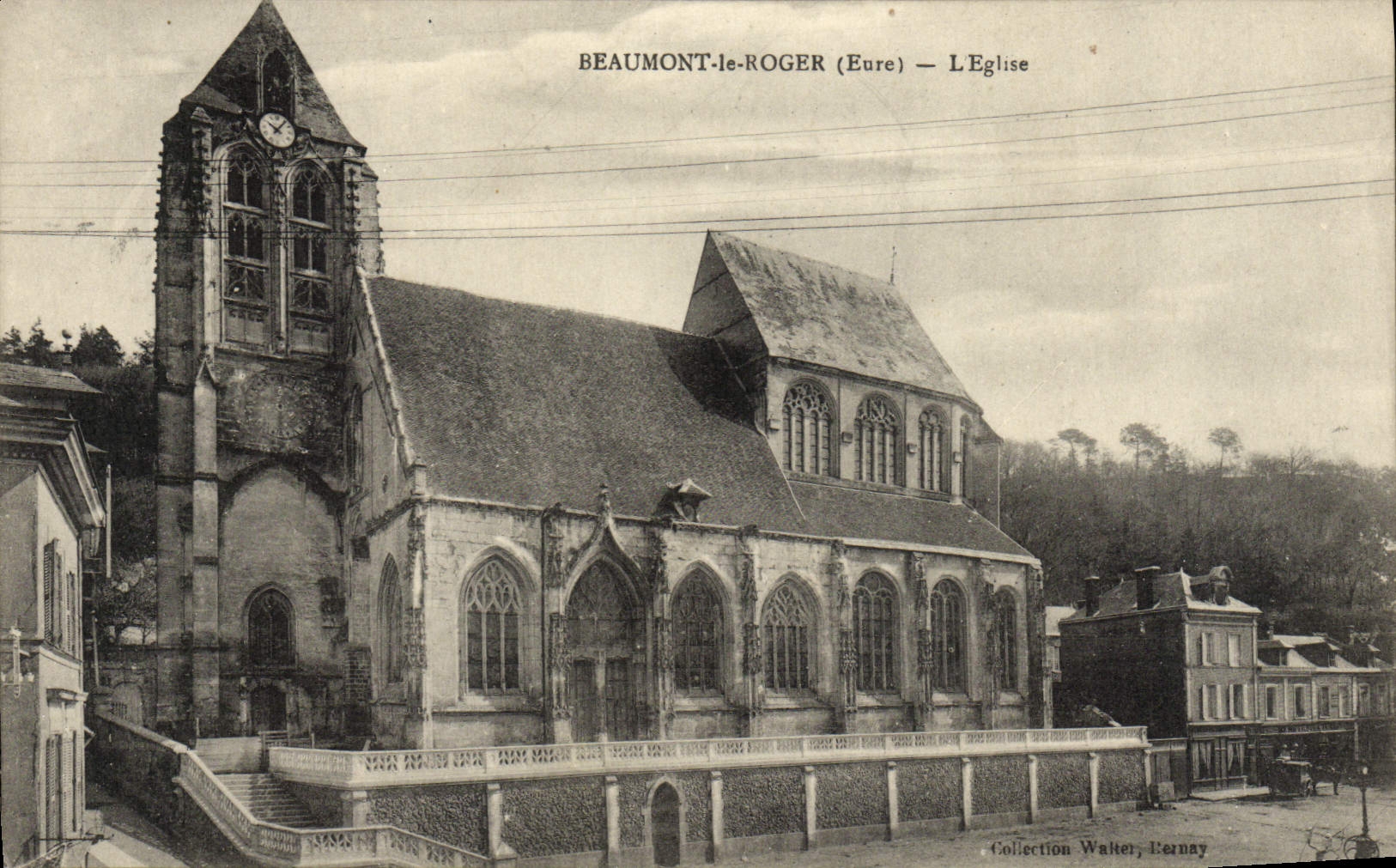 VINTAGE POSTCARD Beaumont the Roger the Church