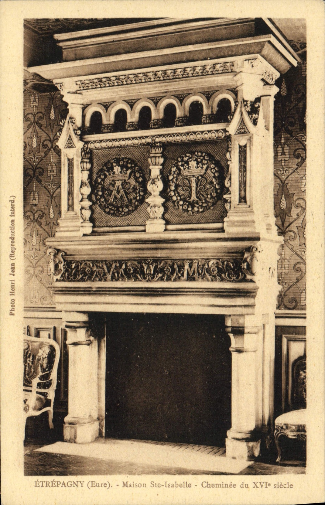 CPA Etrepagny Maison Ste Isabelle Cheminee du 16eme Siecle