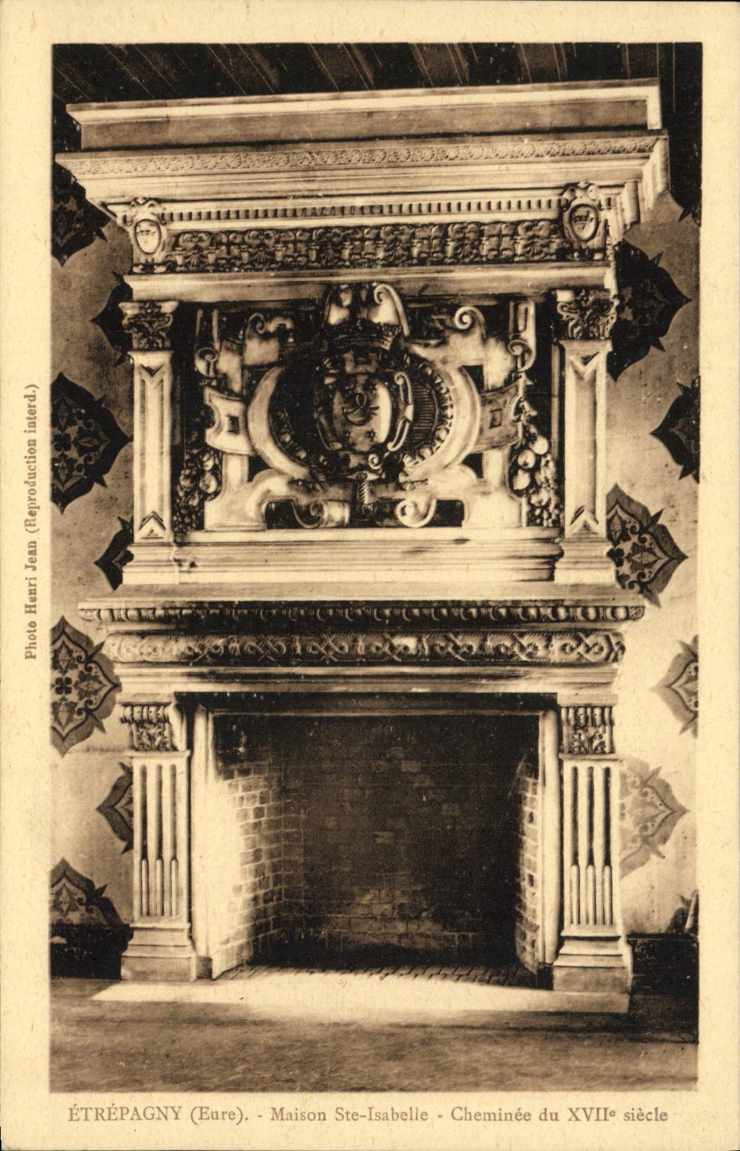 CPA Etrepagny Maison Ste Isabelle Cheminee du 17eme Siecle
