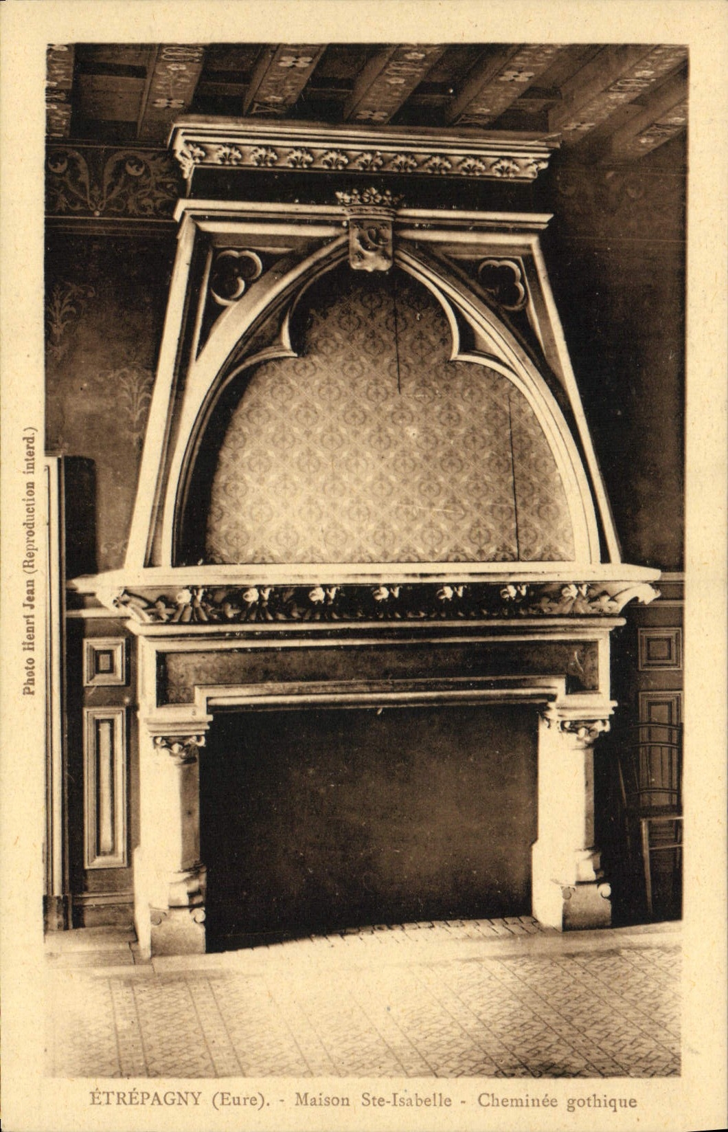 CPA Etrepagny Maison Ste Isabelle Cheminee gothique