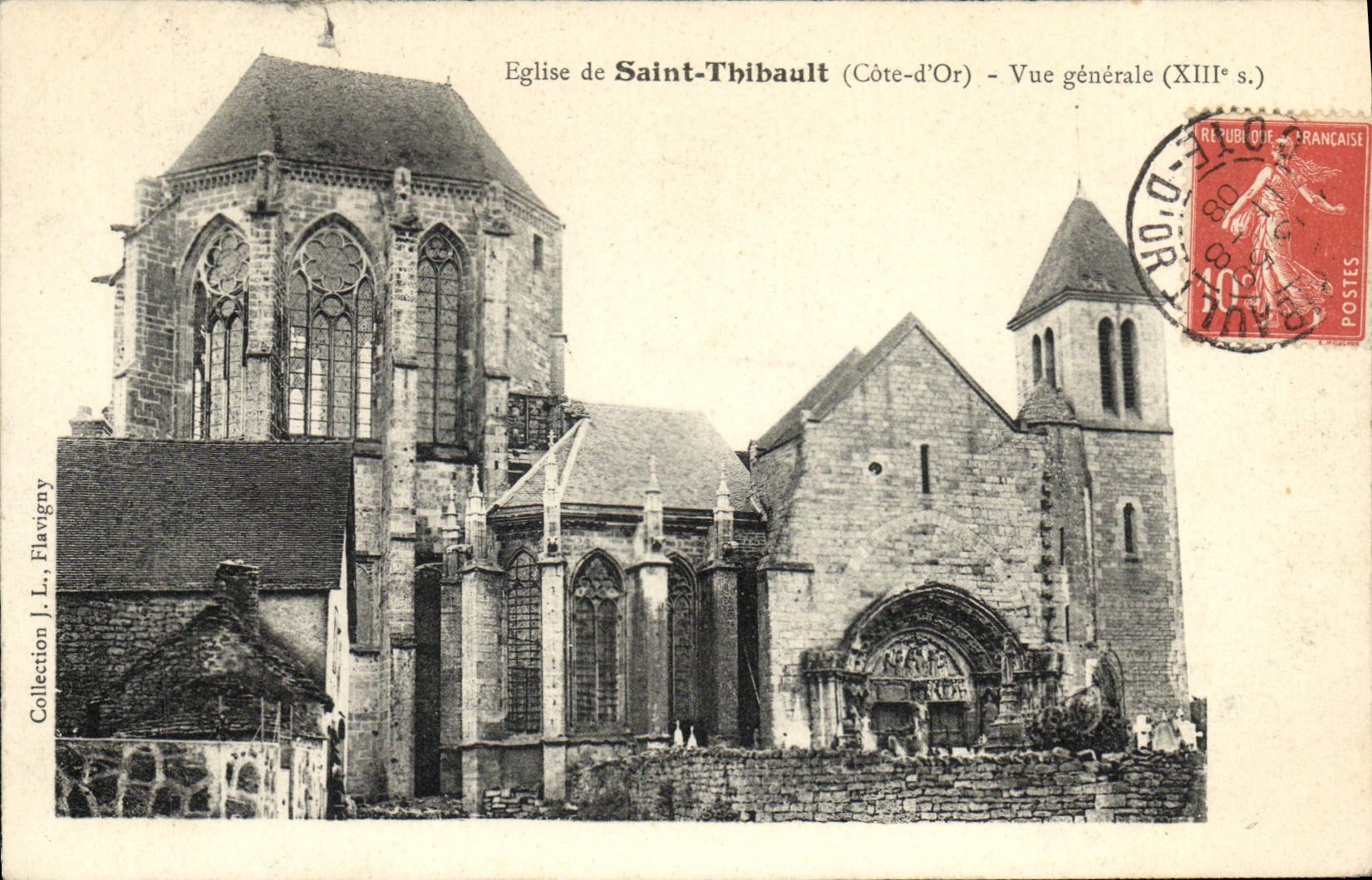 CPA St Thibault Eglise Vue Generale