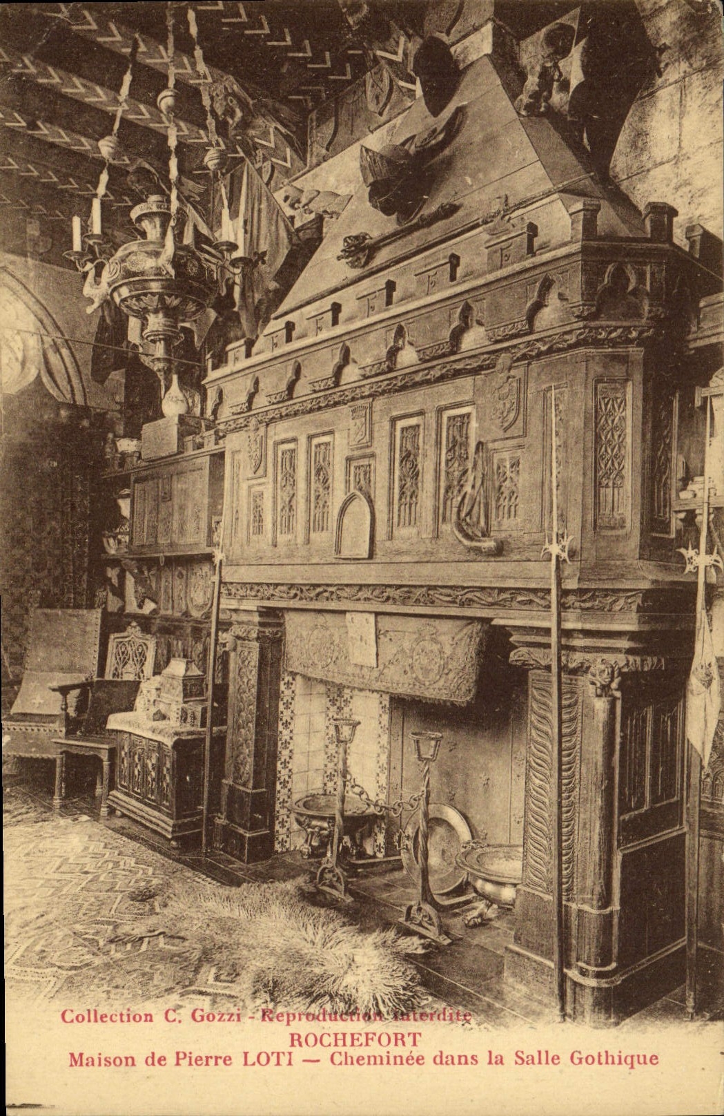 VINTAGE POSTCARD Rochefort On Sea Stone-built house Parcelled out Chimney in the Gothic room