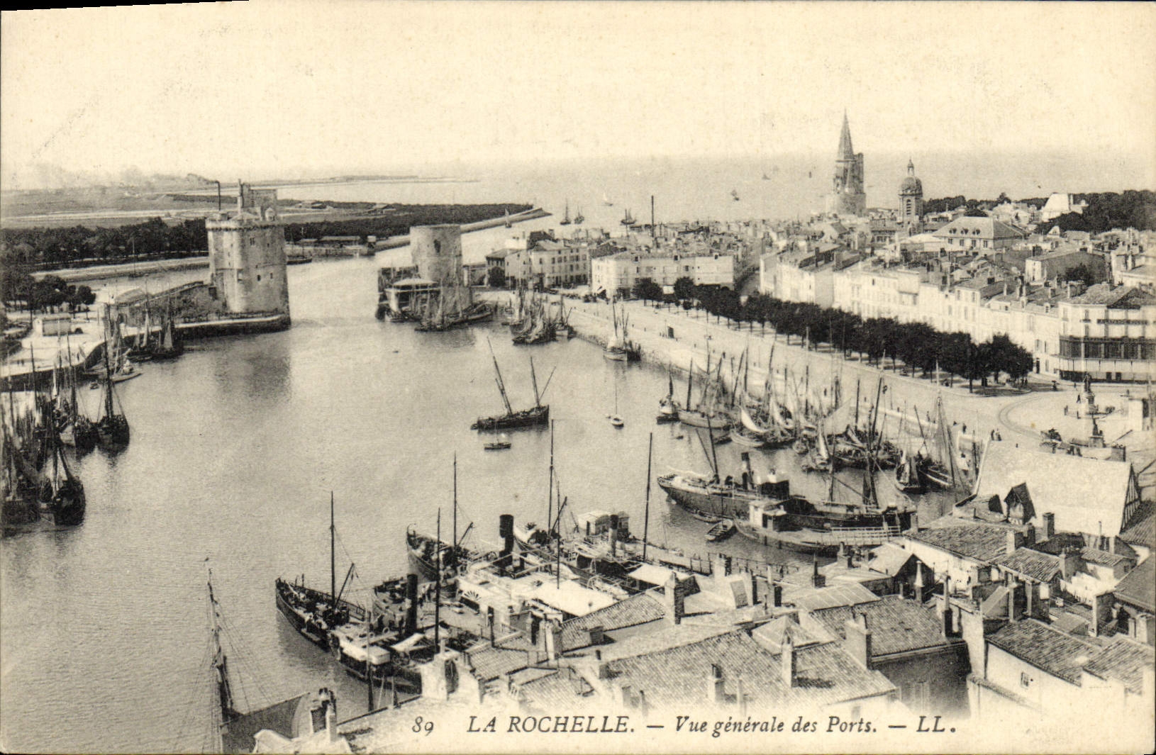 VINTAGE POSTCARD La Rochelle View of the Ports Boats