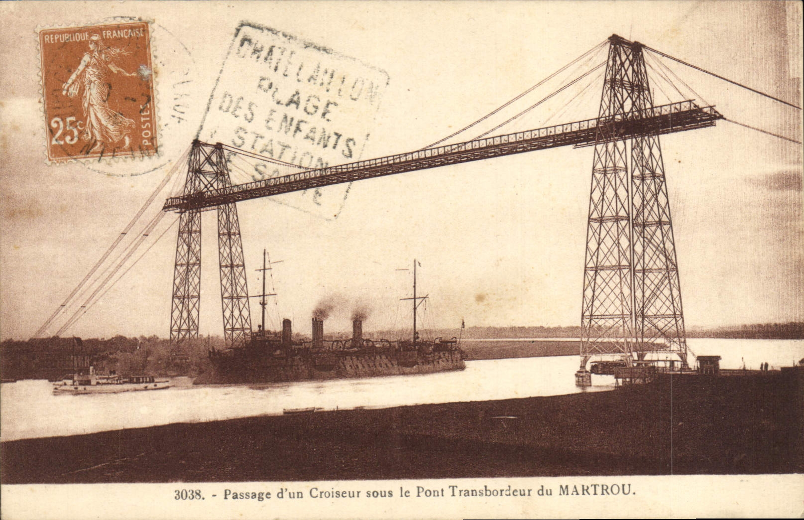 VINTAGE POSTCARD Martrou Passage of a Cruiser under the Transporter bridge Boat