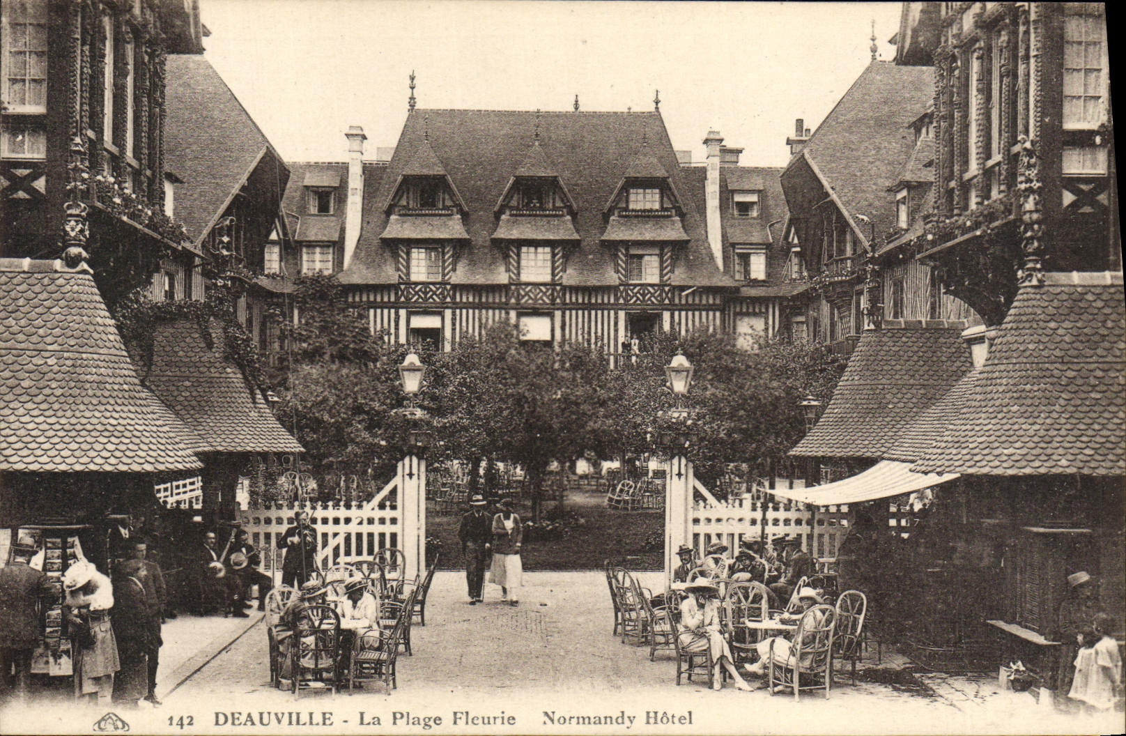 CPA Deauville La Plage Fleurie Normandy Hotel