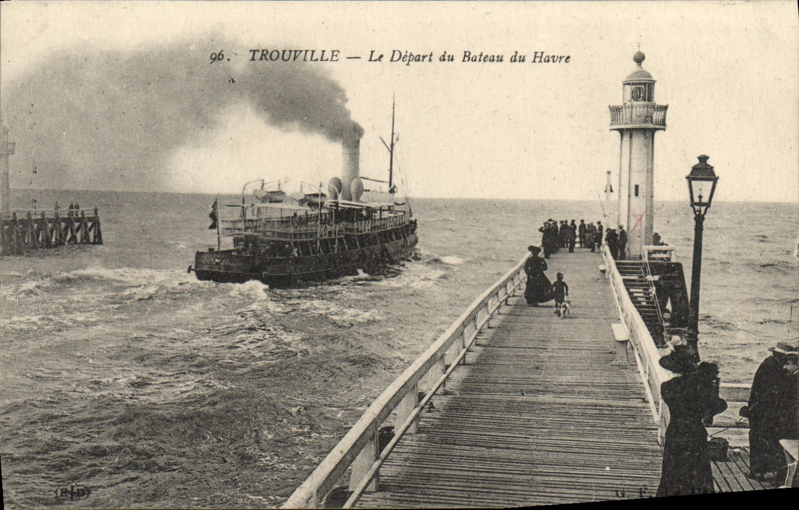 POSTAL Trouville de la VENDIMIA la salida del barco de Le Havre