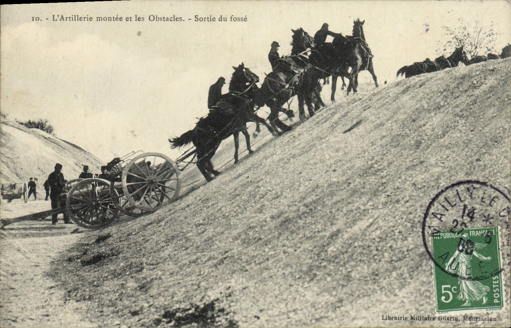 La POSTAL de la VENDIMIA la artillería y los obstáculos montados salió los caballos Militaria Mailly del hoyo del campo