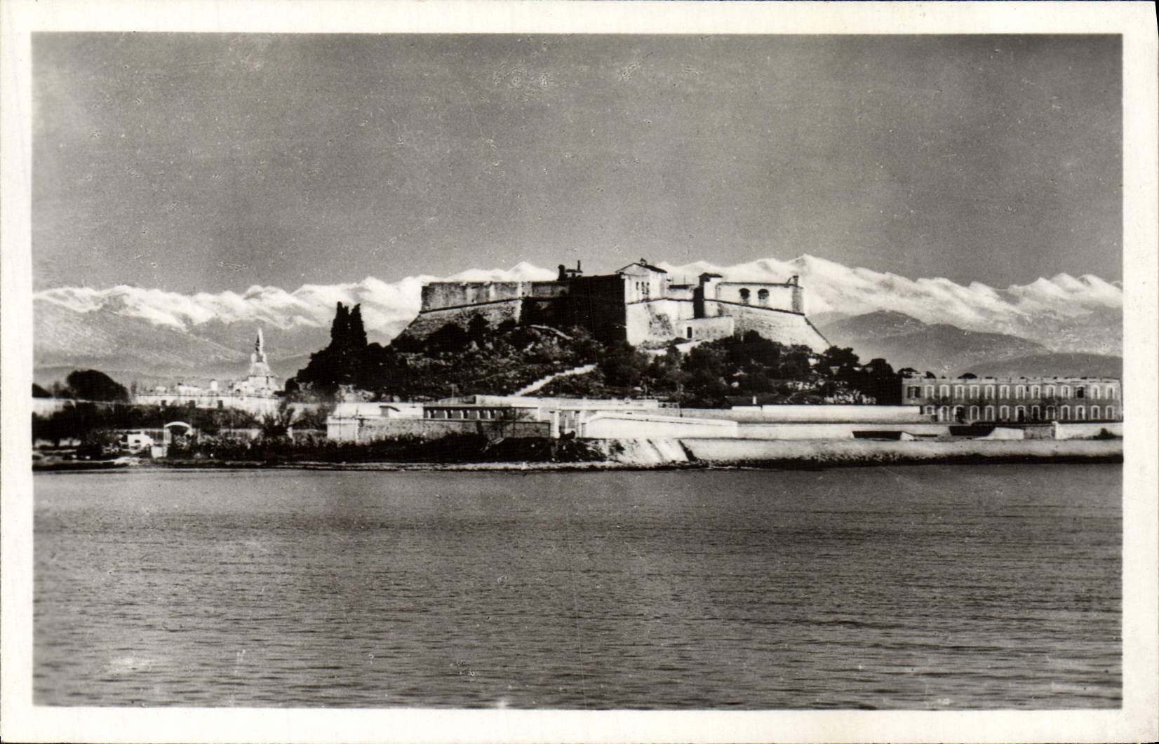 CPM Antibes Le Fort Carre Et La Chaine Des Alpes