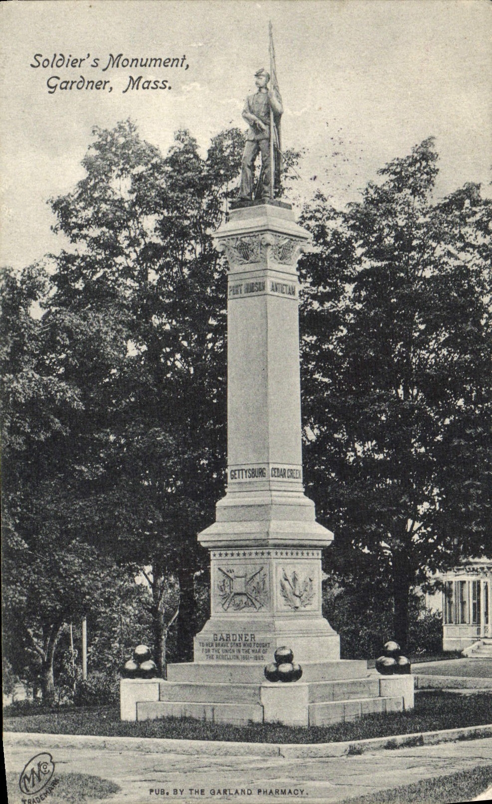 VINTAGE POSTCARD Soldier' S Monument Gardner Farmhouse