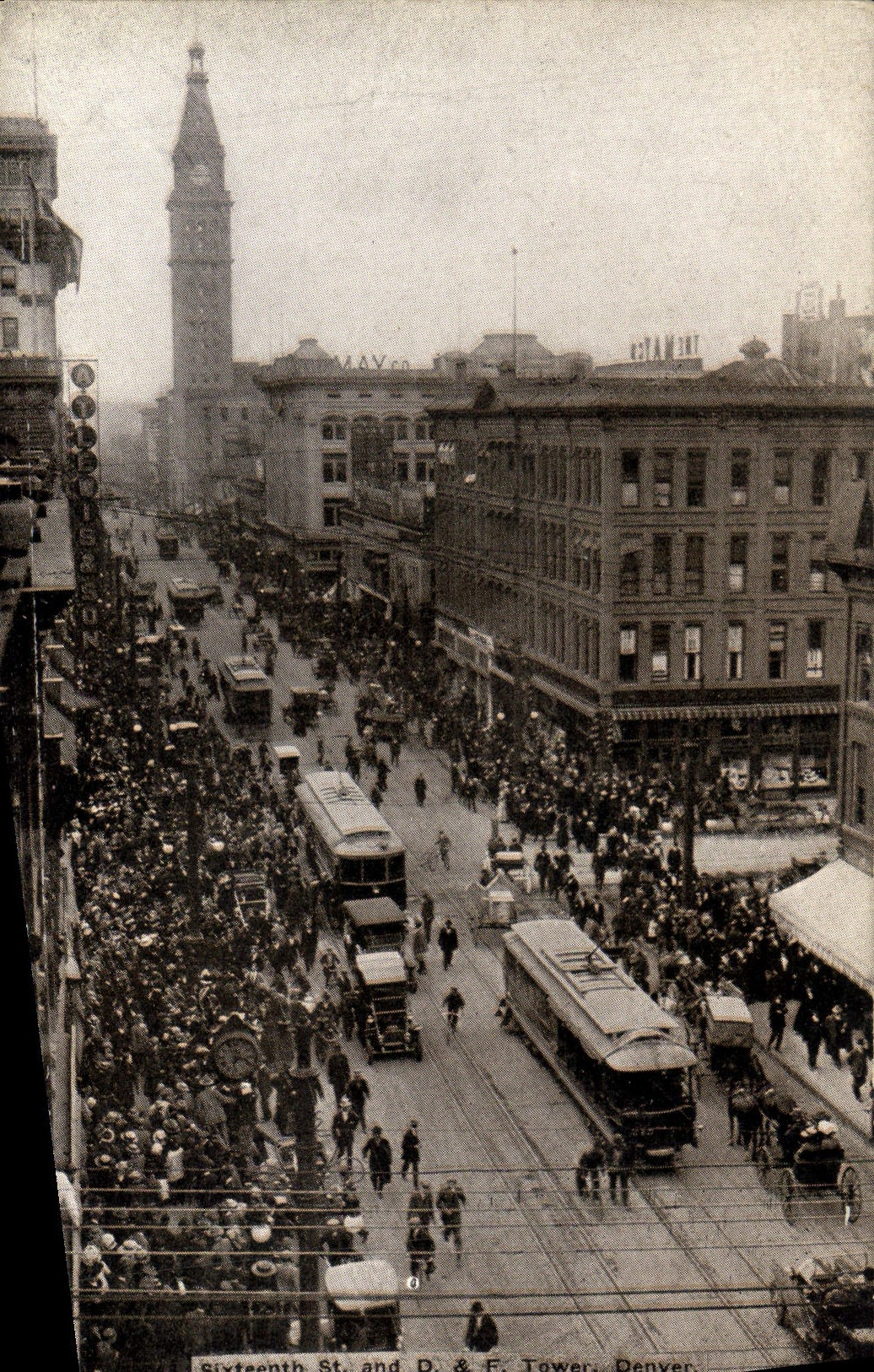 VINTAGE POSTCARD Sixteenth Street and D& F Tower Denver