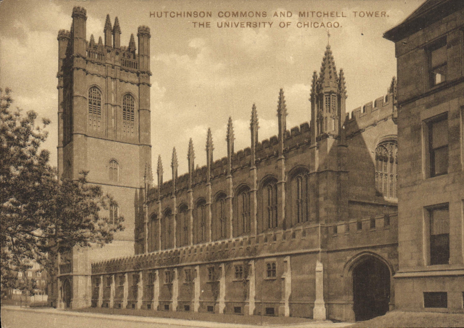 VINTAGE POSTCARD Chicago Hutchinson Commons and Mitchell Tower The University off Chicago