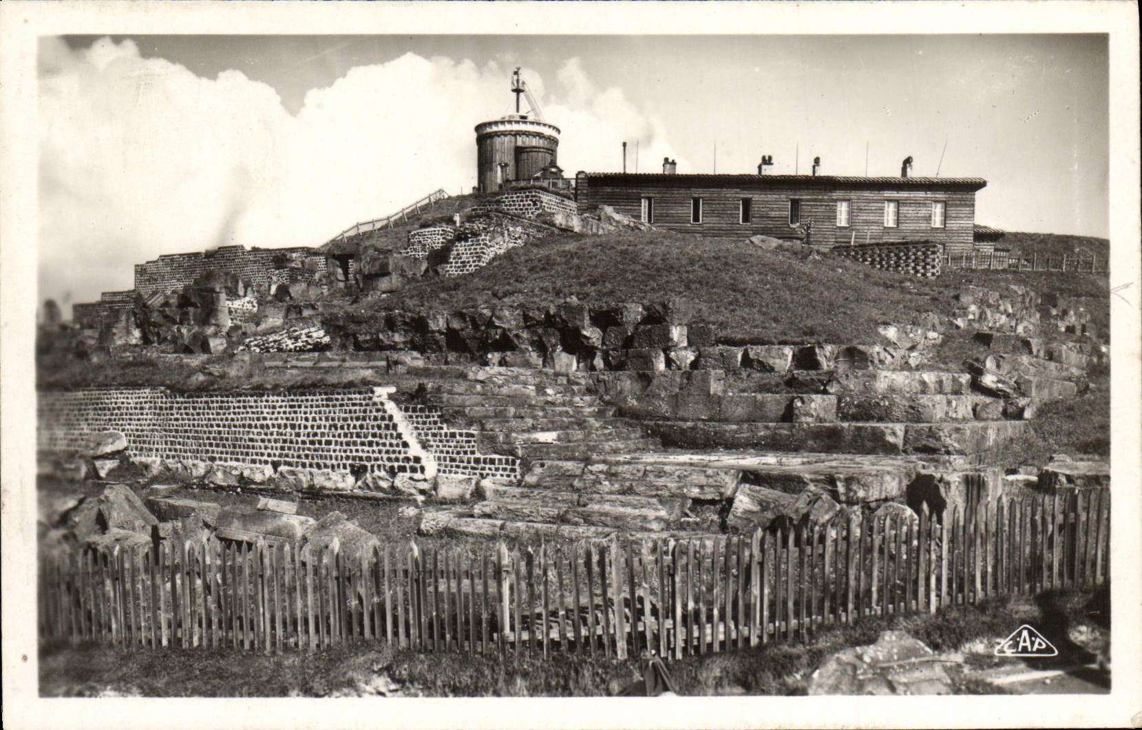 VINTAGE POSTCARD the Observatory of the puy of Dome on the level of the clouds