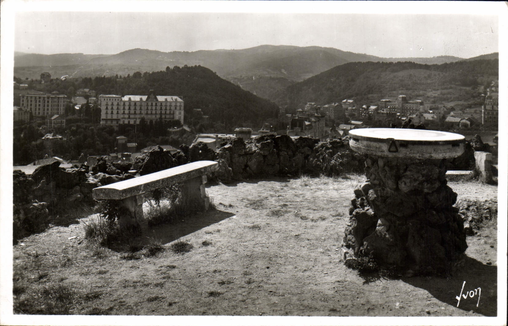 Cuentas de Chatel Guyon de la POSTAL de la VENDIMIA de orientación y de martirio tomado visión