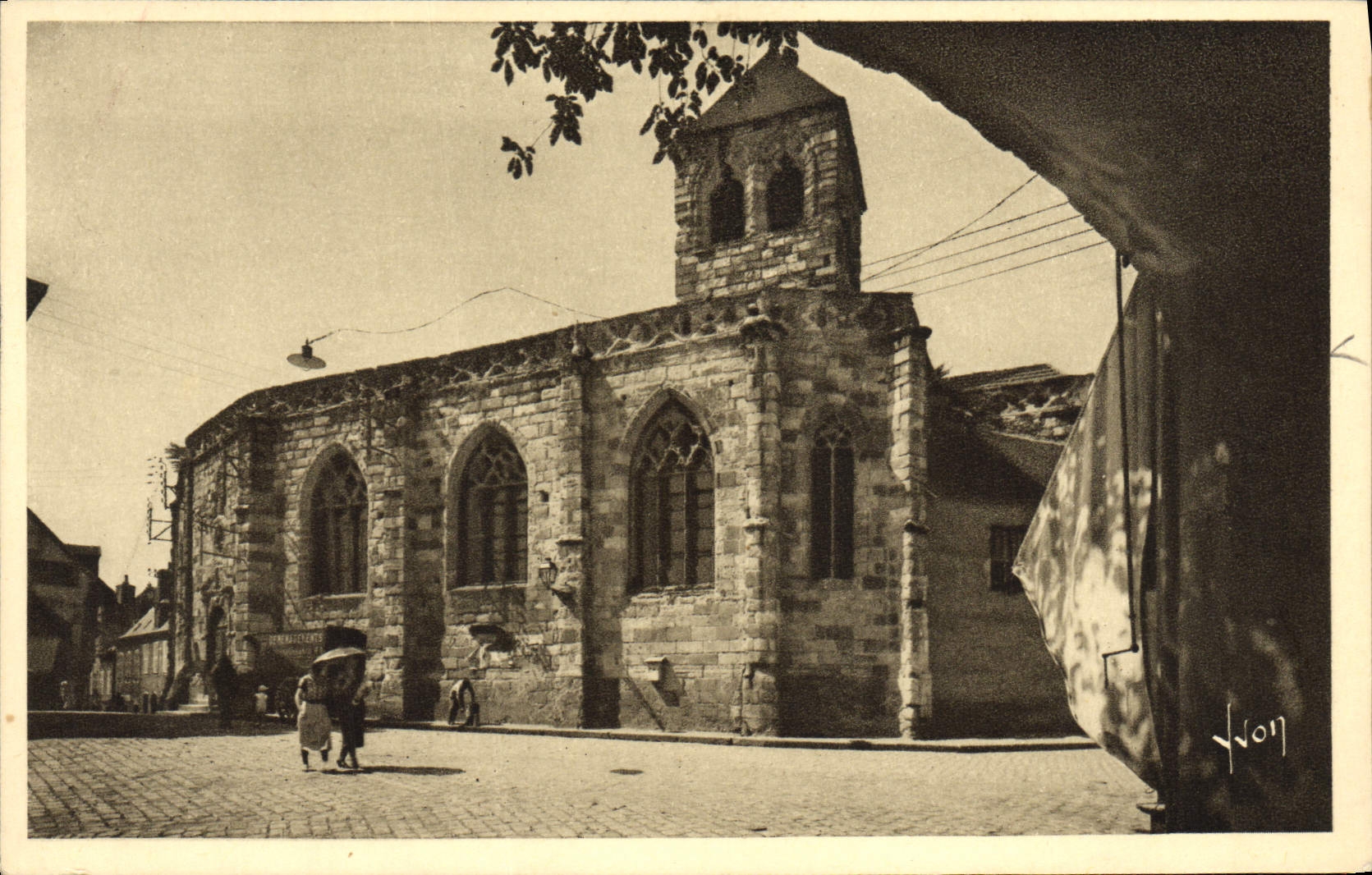 VINTAGE POSTCARD Montlucon Notre Dame Church