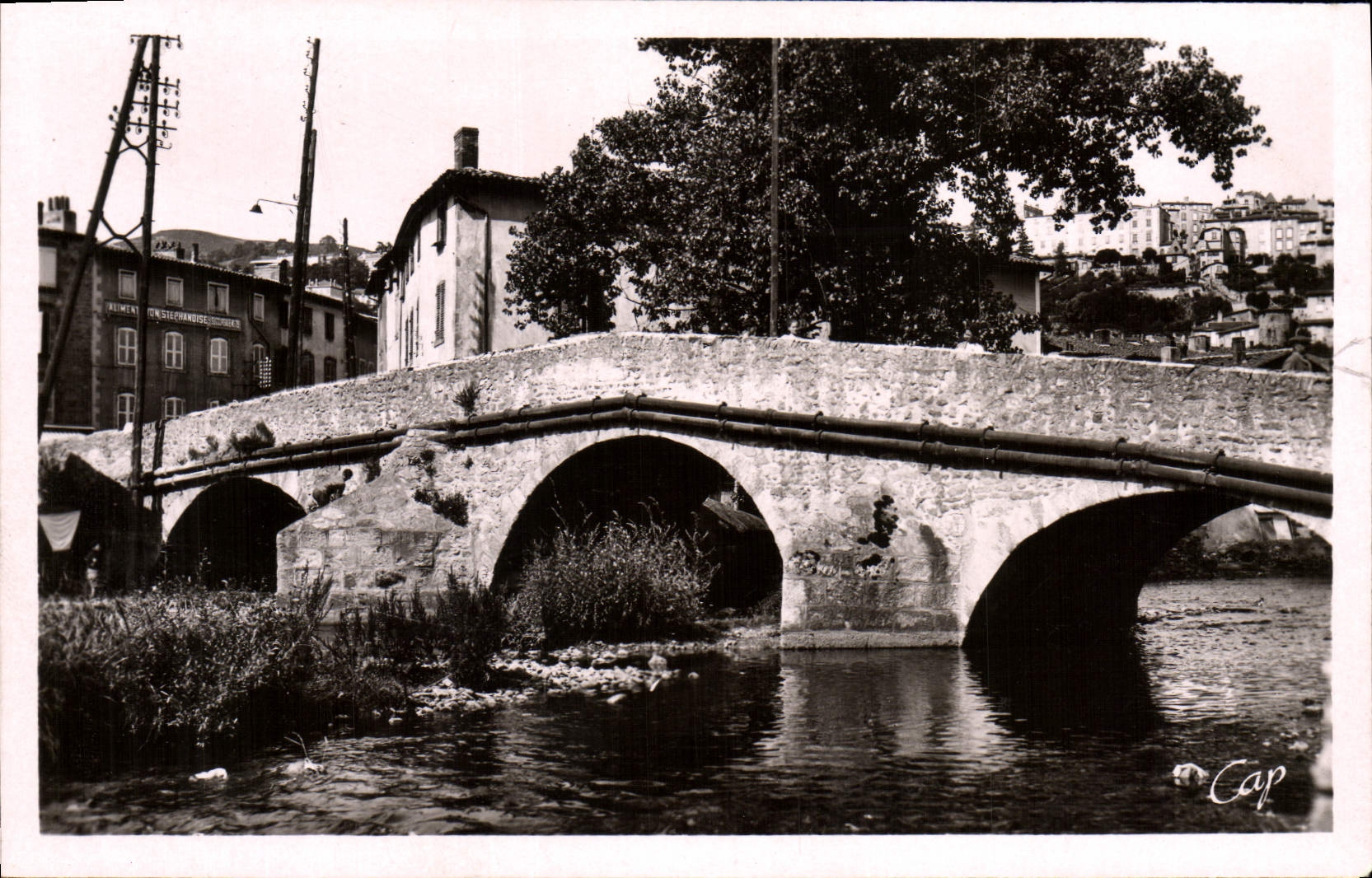 VINTAGE POSTCARD Thiers the Bridge of Moutier