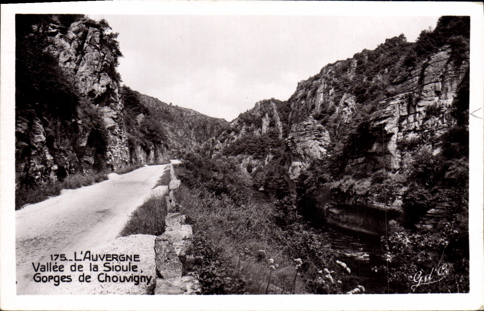 VINTAGE POSTCARD Auvergne Valley of Sioule Falls of Chouvigny