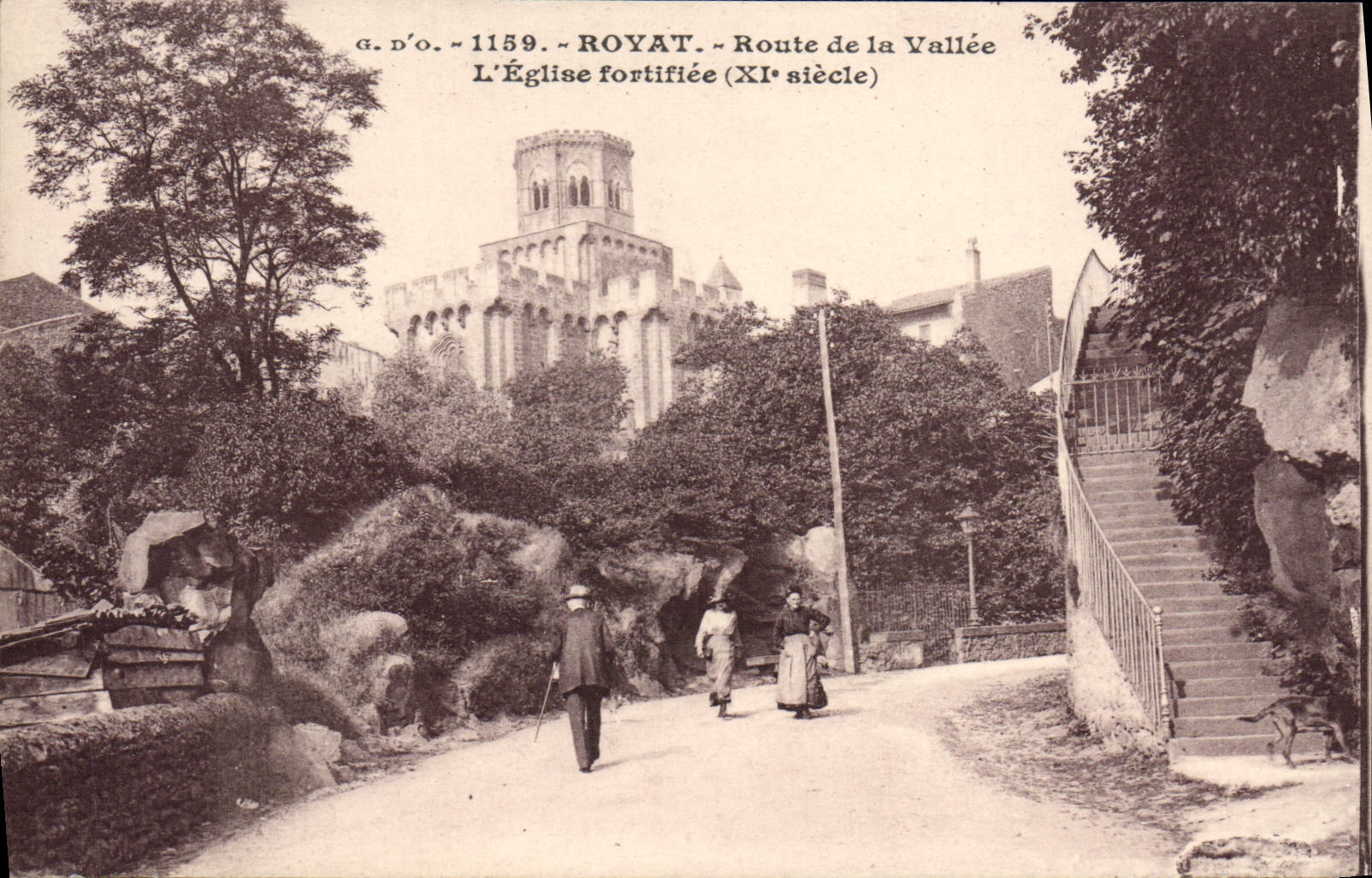 VINTAGE POSTCARD Royat Road of the Valley the Church fortifiee
