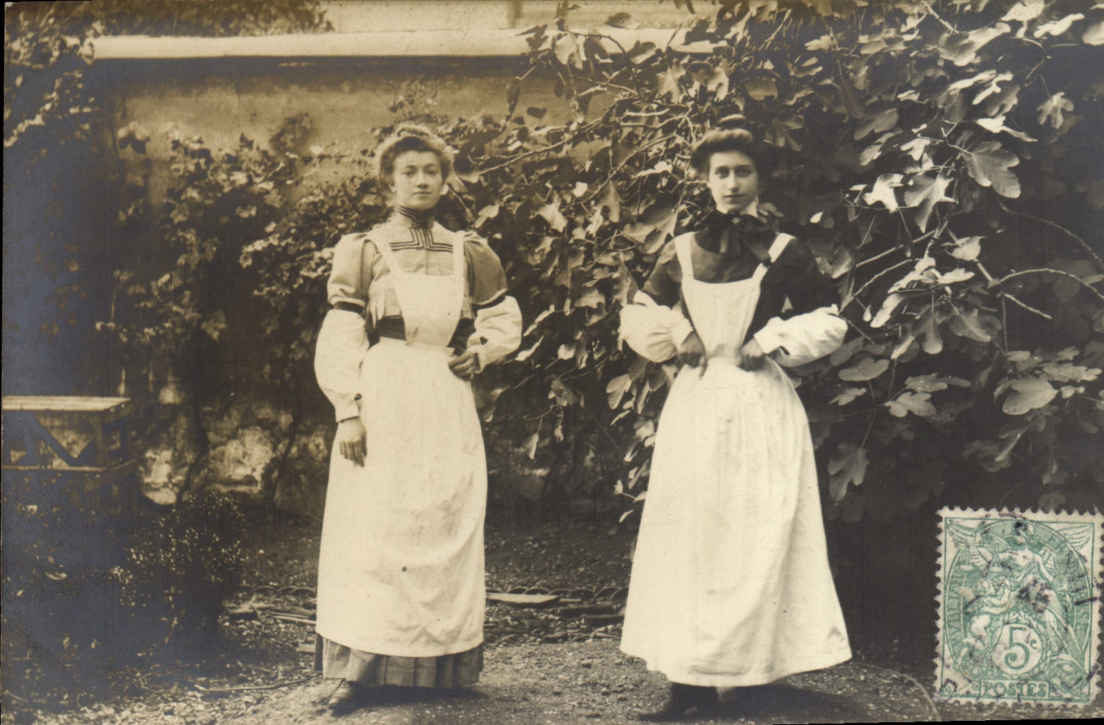 Real photo Good Women Paris