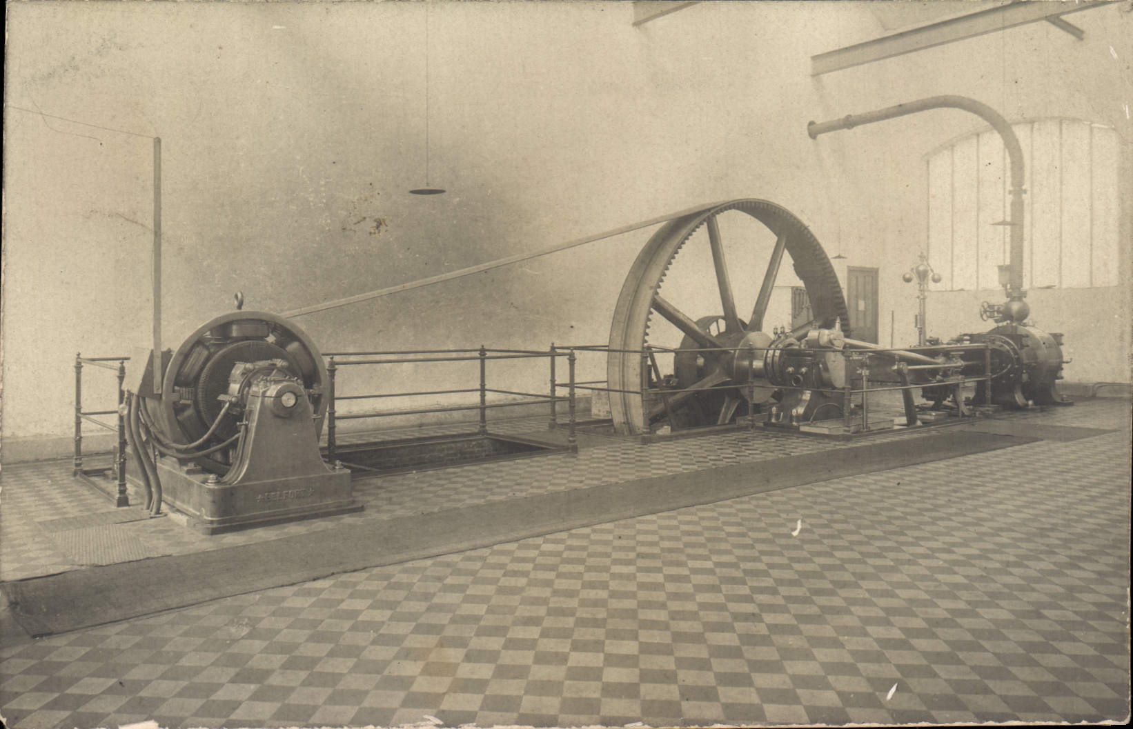 CARTE PHOTO Machine Industrie