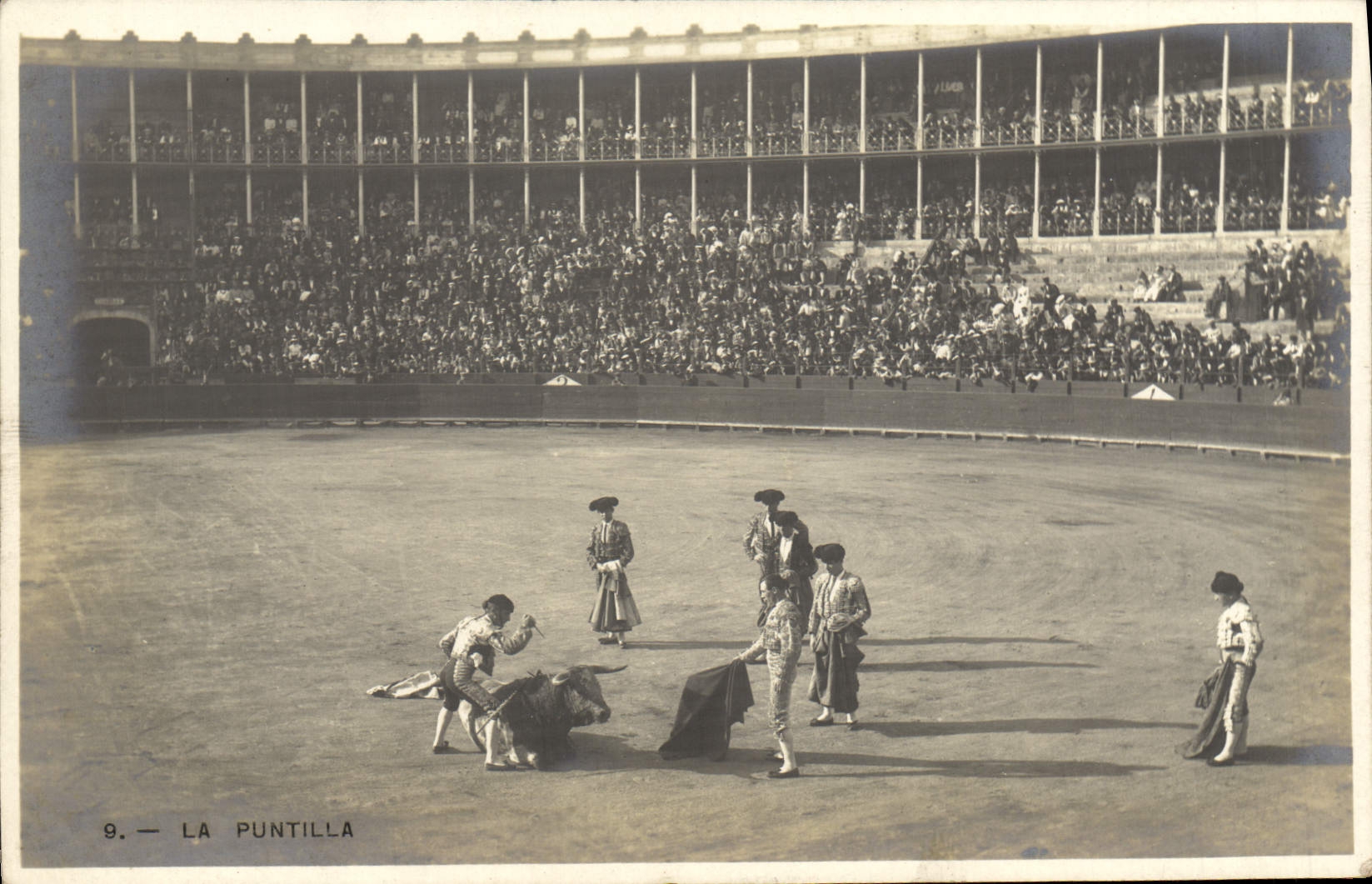 CPA La Puntilla Corrida Taureau