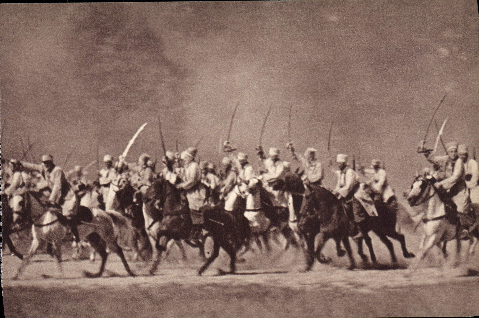 VINTAGE POSTCARD Load of Spahis Militaria Horses