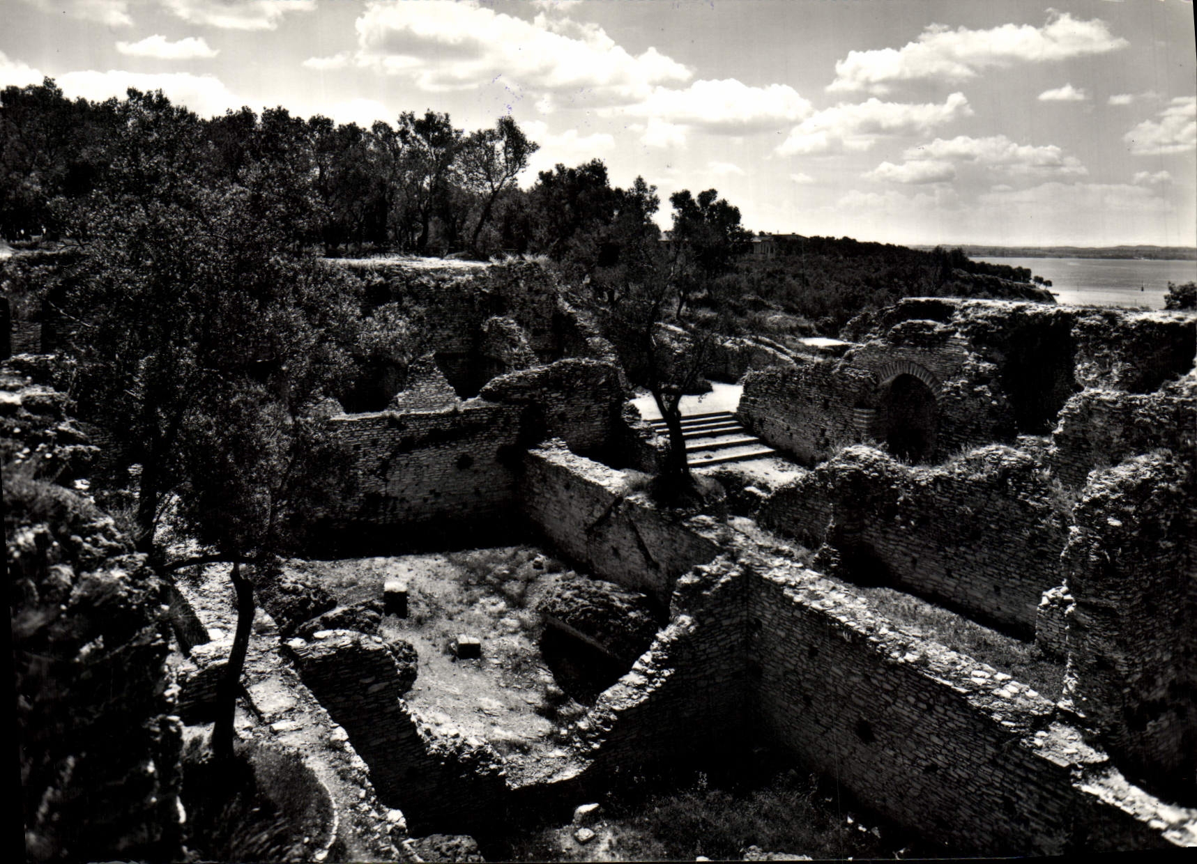 CPM Sirmione Zona archeologica delle Grotte di Catullo L'avancorpo sttendrionale