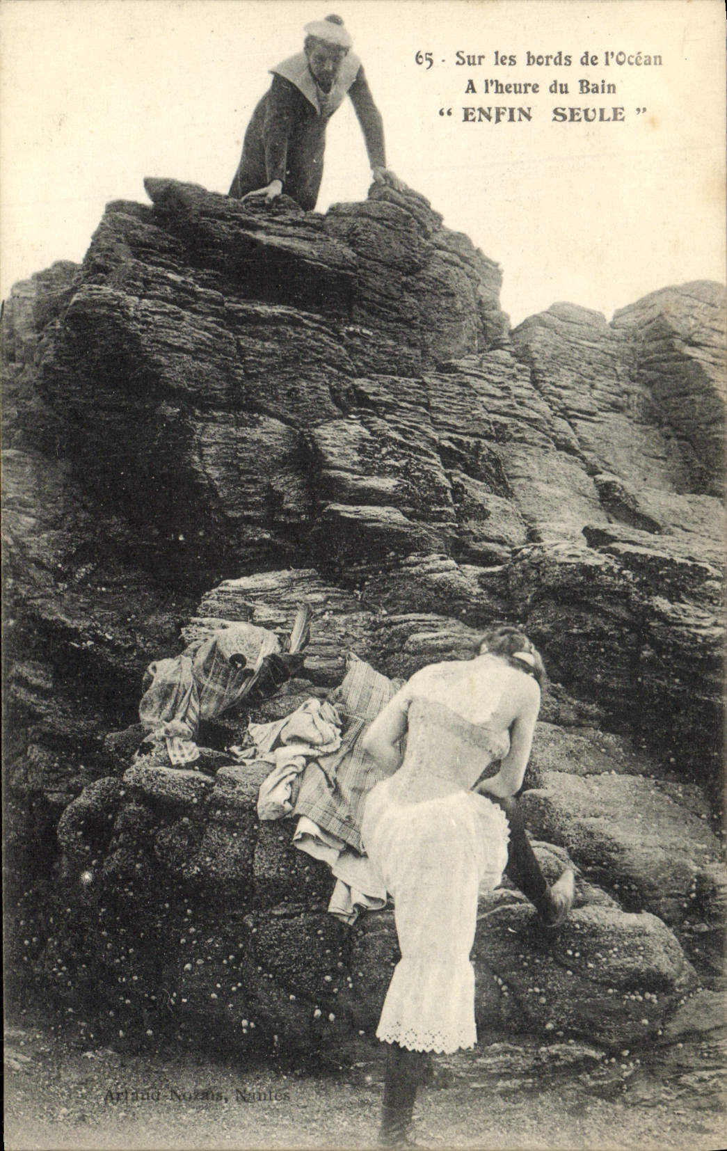 VINTAGE POSTCARD On the edges of the Ocean hour of the Bath Finally Only Woman Bathing suit has