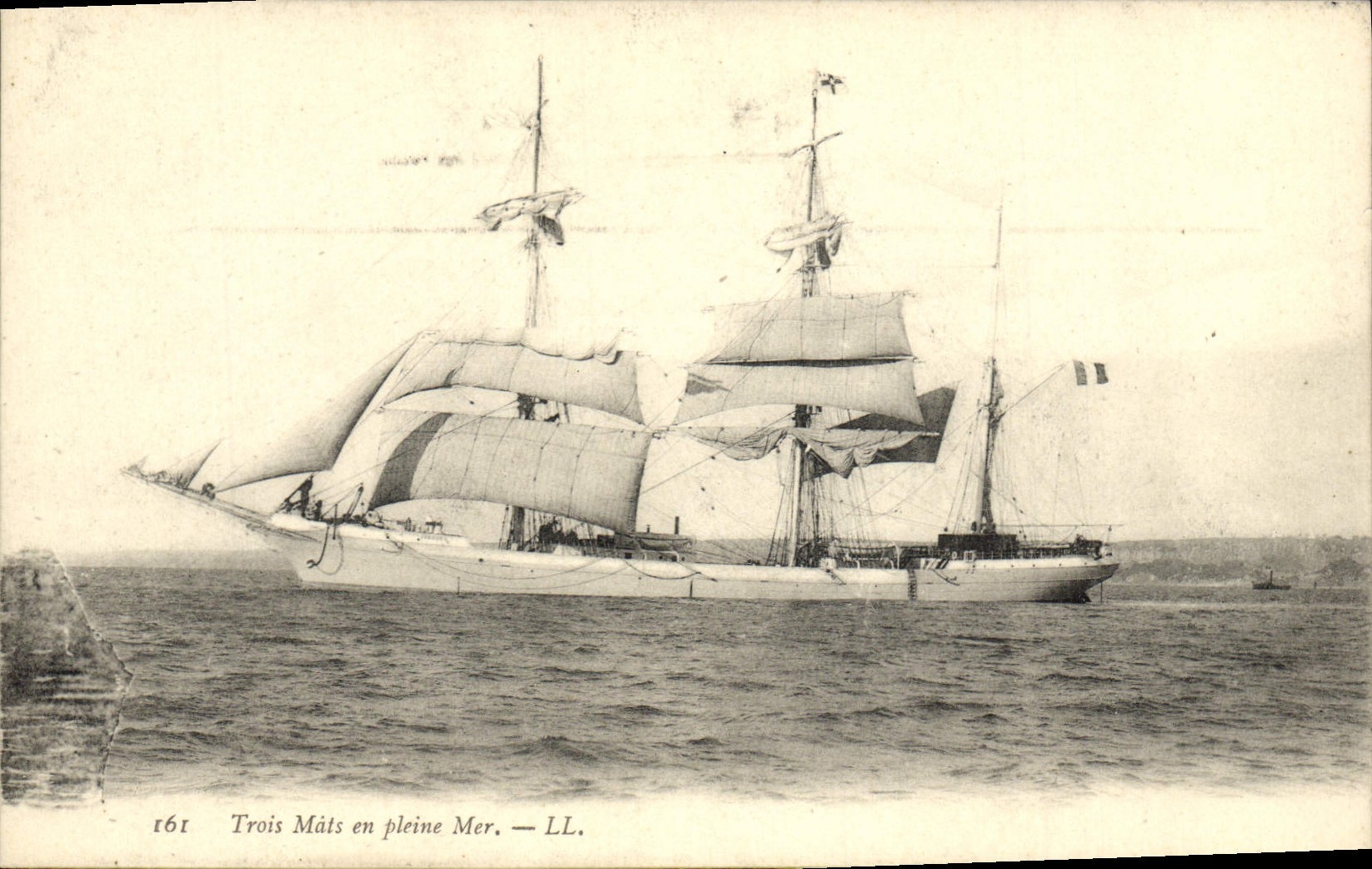 CPA Trois Mats en Pleine Mer Bateau Voilier