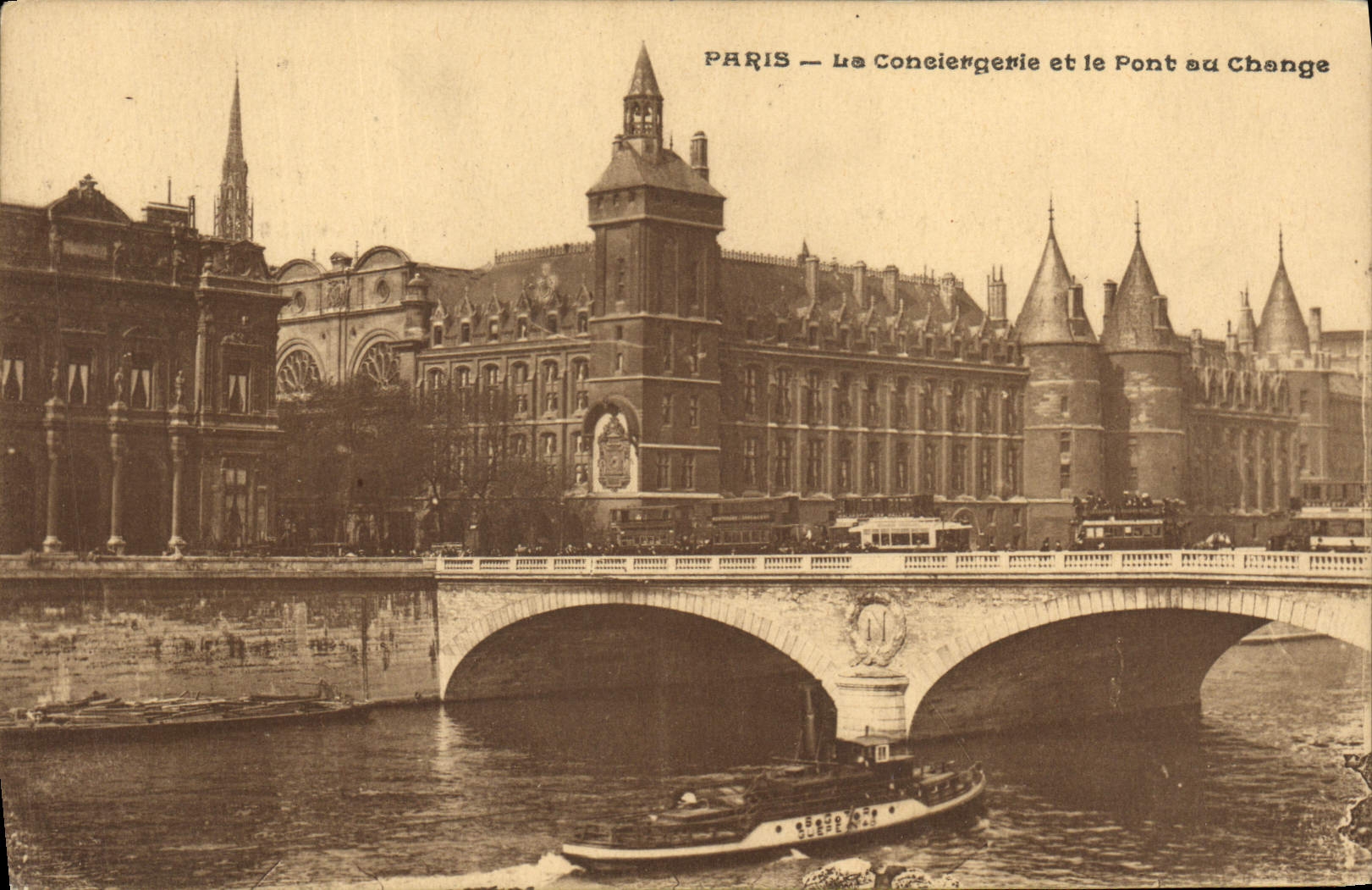 CPA Paris La Coneiergerie et le Pont au Change Bateau Peniche