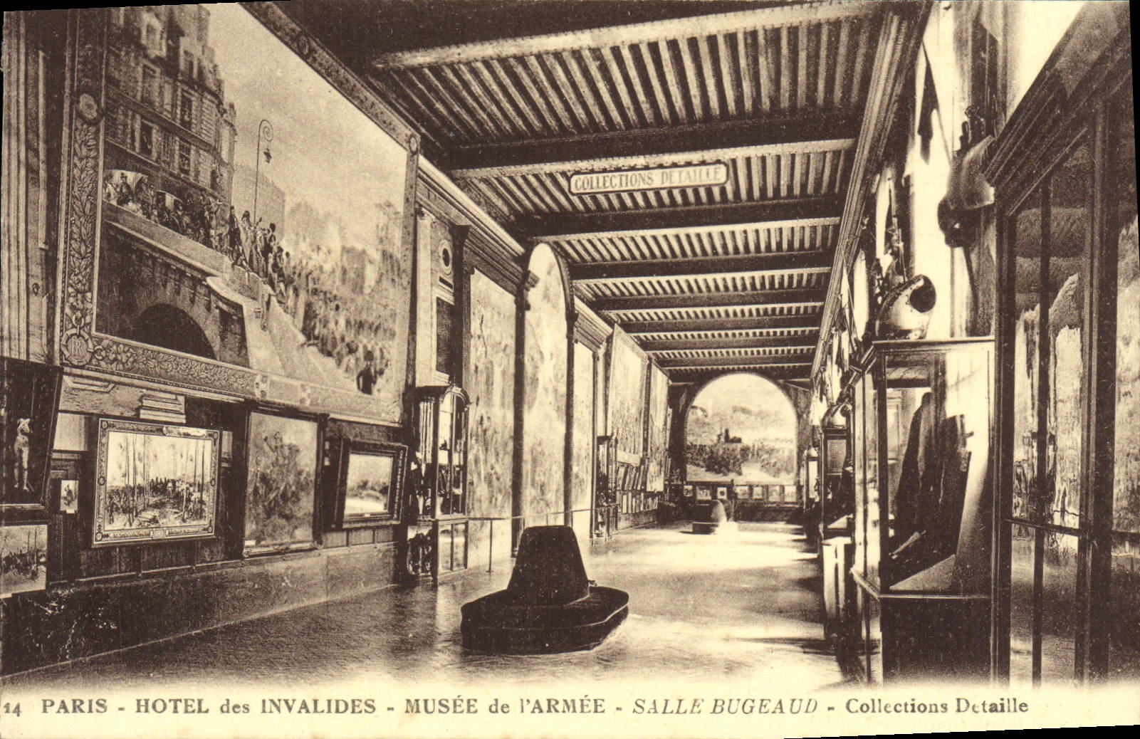 CPA Paris Hotel de Invalides Musee de l'Armee Salle Bugeaud Collections Detaille