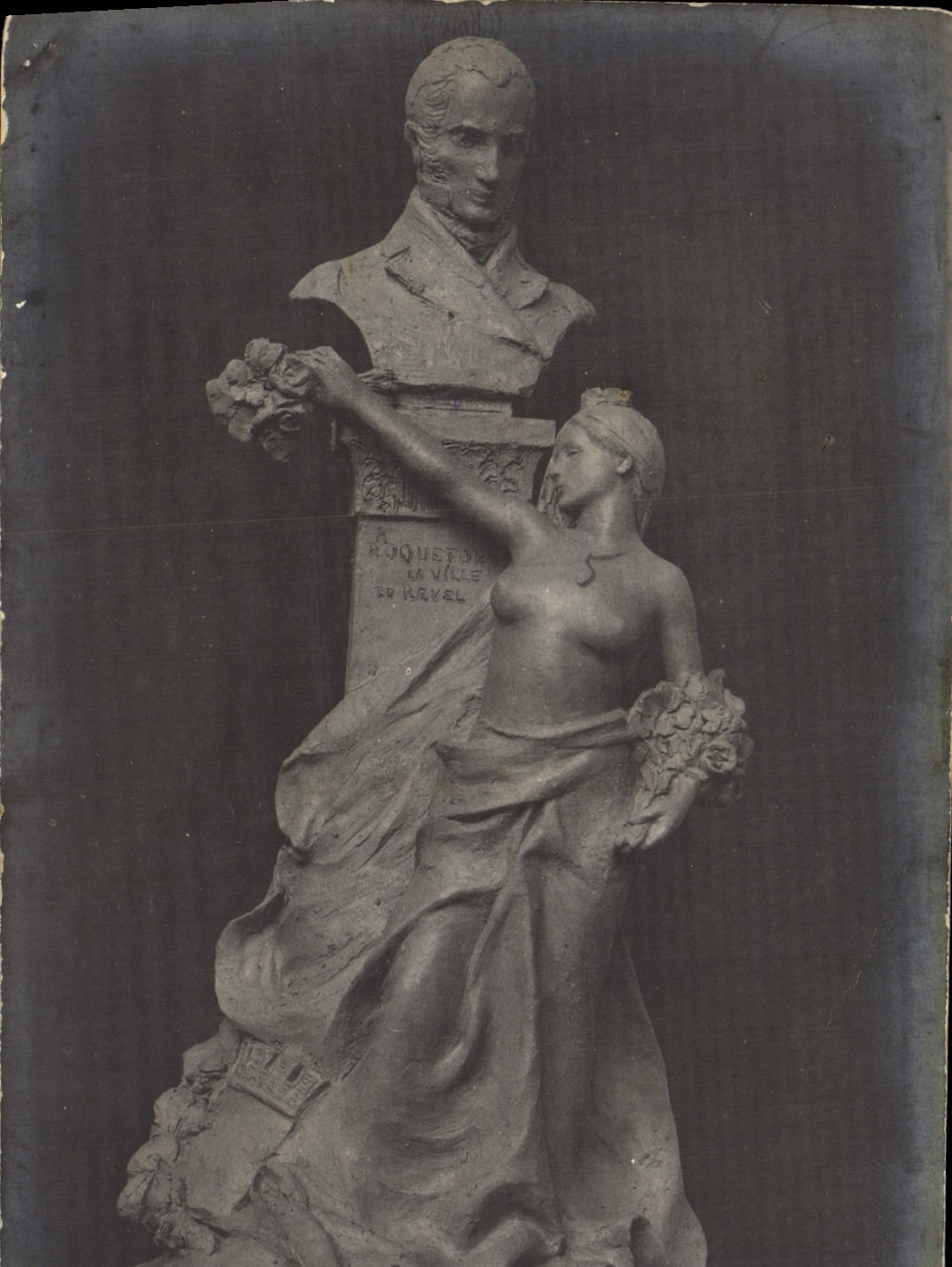 VINTAGE POSTCARD Roquefort the town of Revel has