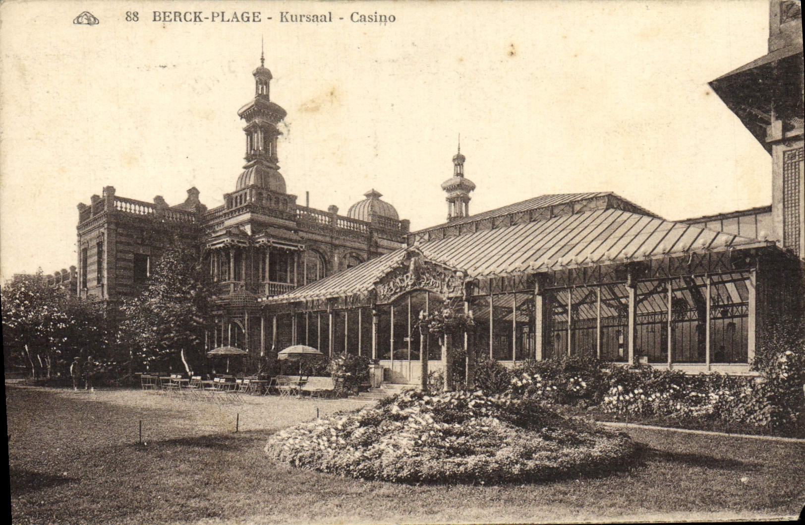 VINTAGE POSTCARD Berck Beach Kursaal Casino