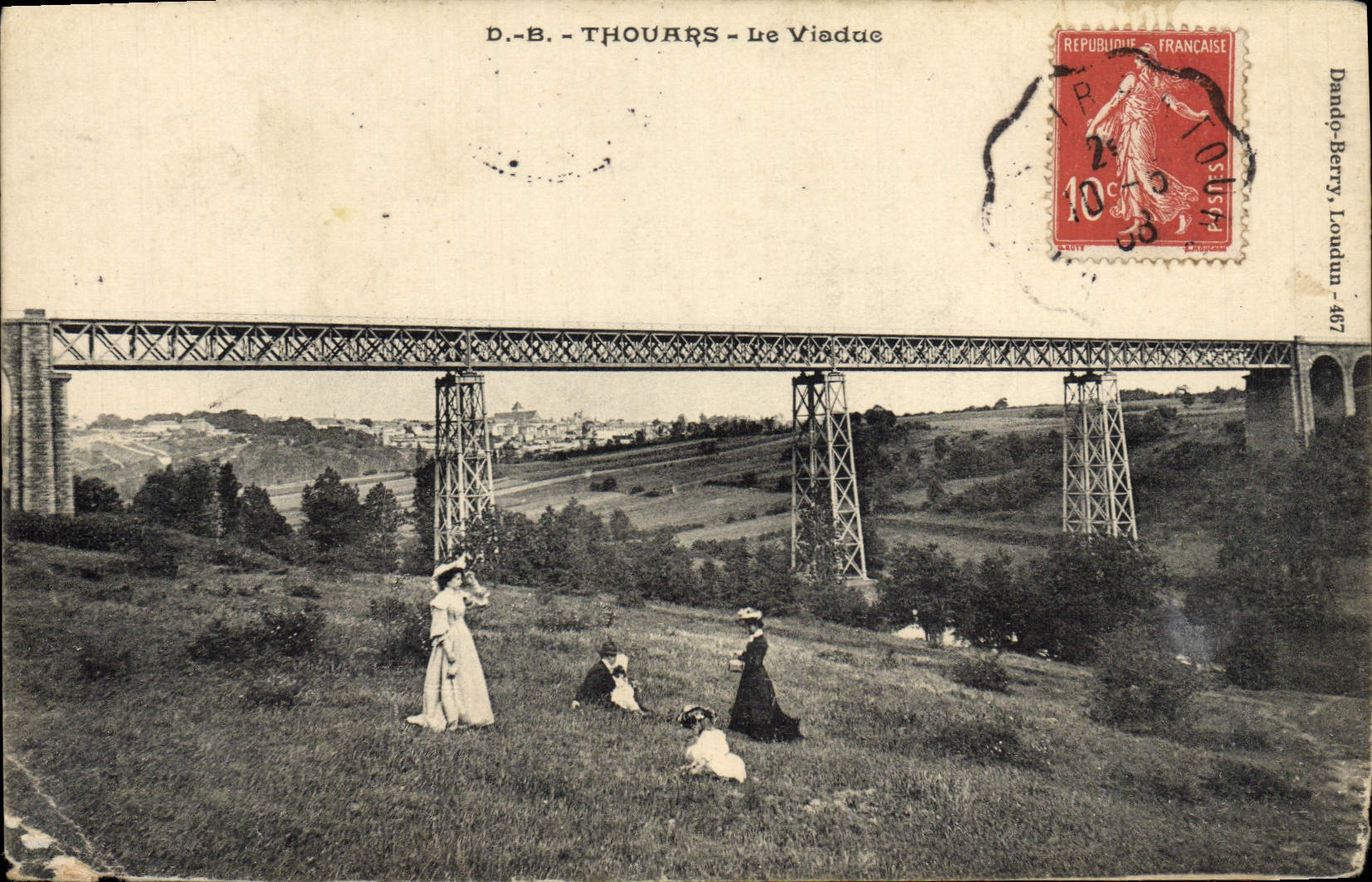 VINTAGE POSTCARD Thouars the Viaduct