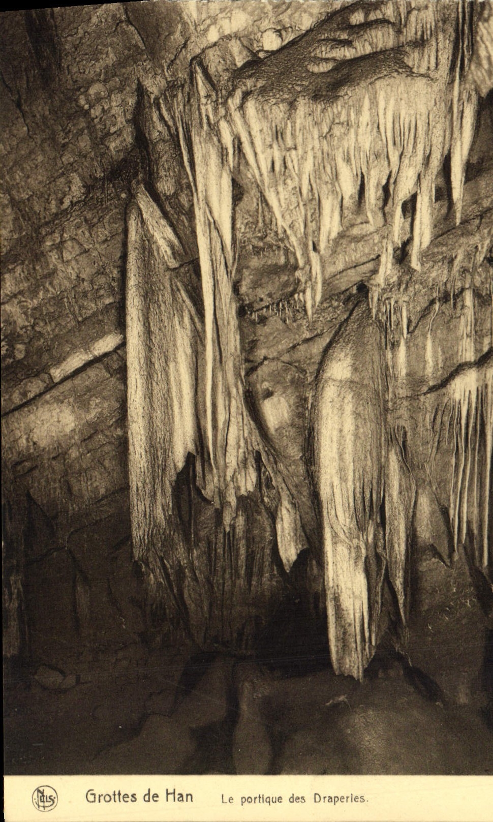 VINTAGE POSTCARD Caves of Han the Gantry of Draperies