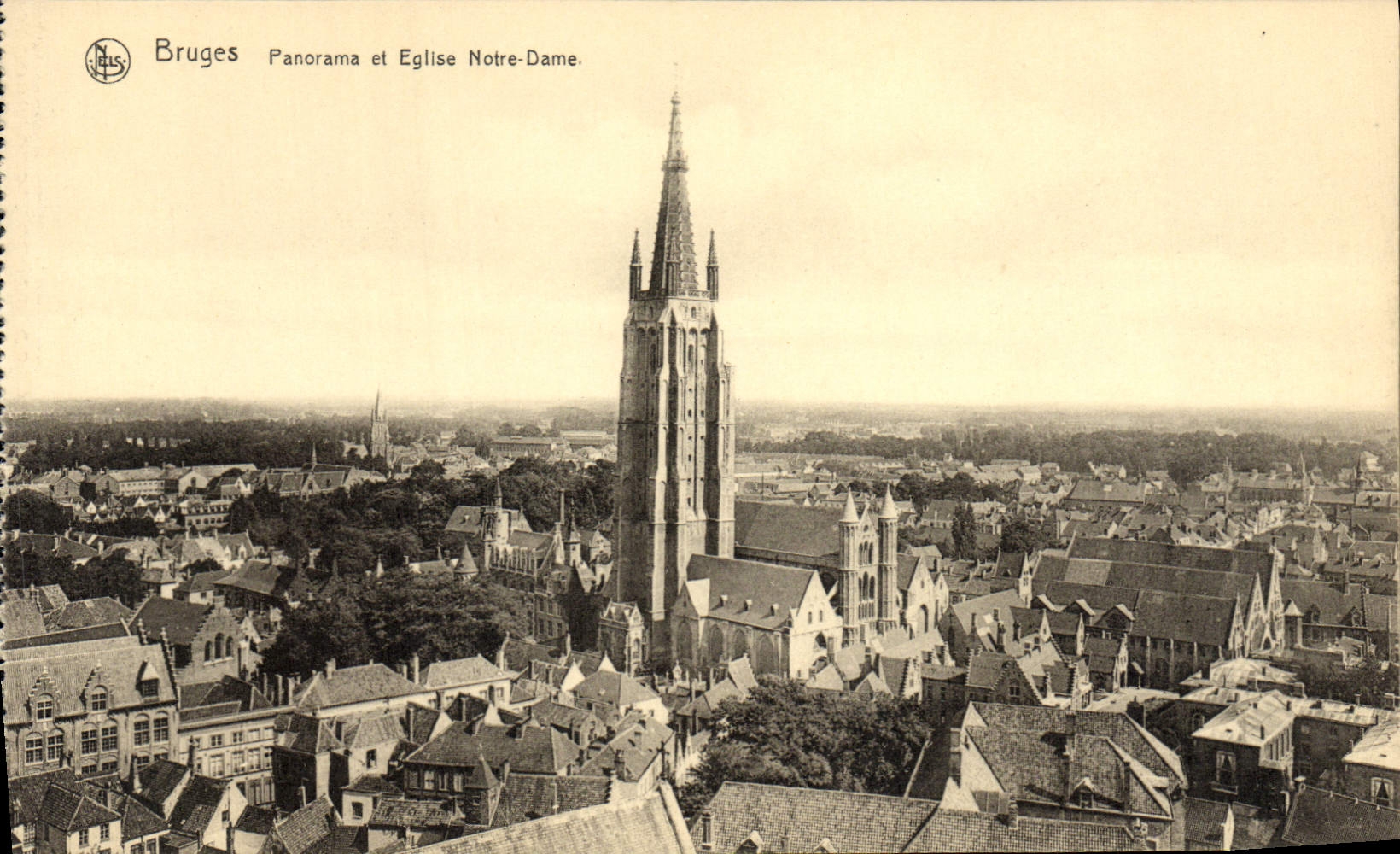 Panorama de Brujas de la POSTAL de la VENDIMIA e iglesia de Notre Dame