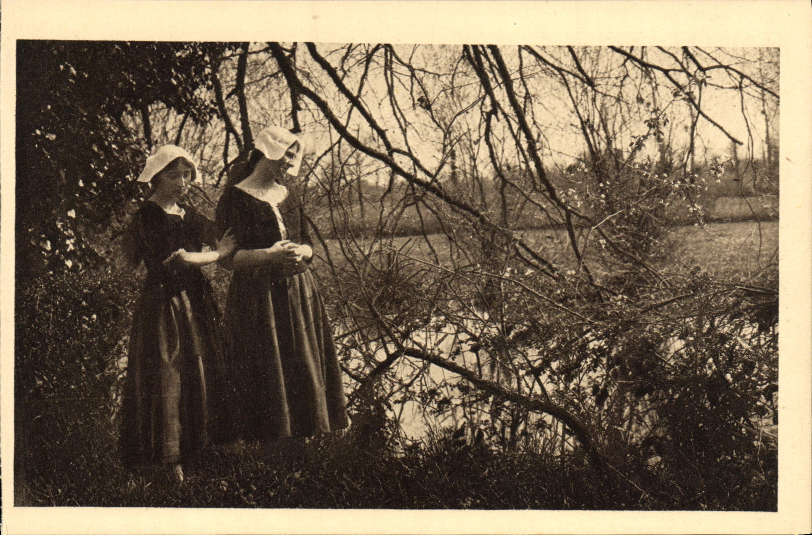 VINTAGE POSTCARD Jeanne of arc Good-byes Of Jeanne And Da Mengette