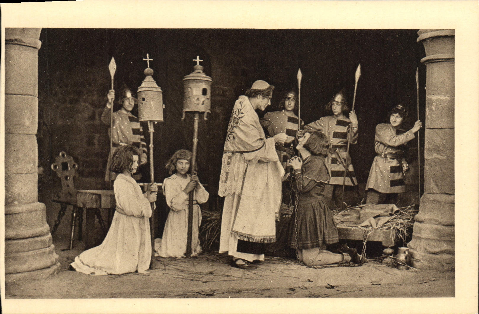 VINTAGE POSTCARD Jeanne of arc the Last Communion Of Sainte Jeanne D' Arc