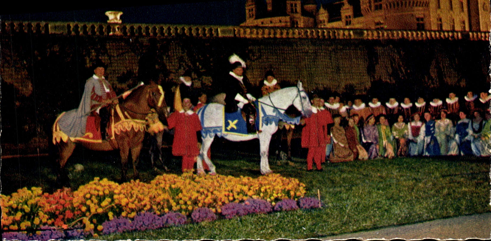 MODERN CARD Castle Of Lude Its Light And Spectacle At the time Of Its Arrival To the Castle King De France Henri IV