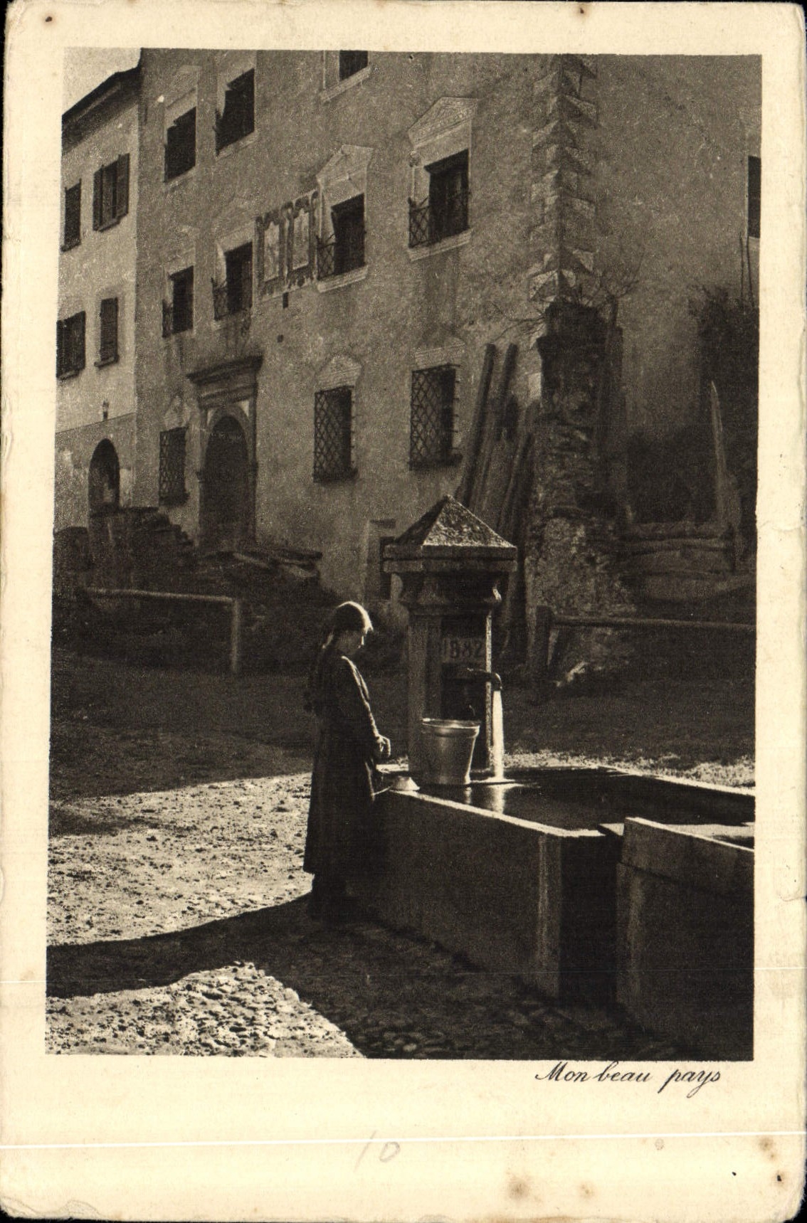 VINTAGE POSTCARD My beautiful Country Child Fountain