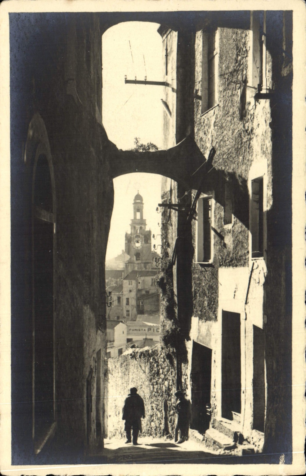 VINTAGE POSTCARD St Remi