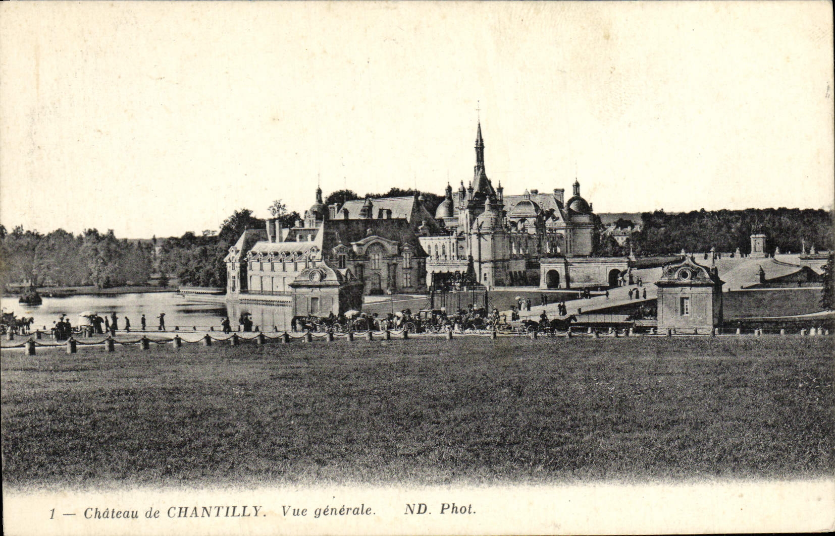 CPA Chateau De Chantilly Vue Generale