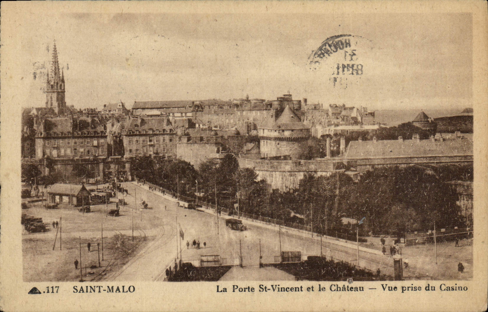 CPA Saint Malo La Porte St Vincent Et Le Chateau Vue Prise Du Casino