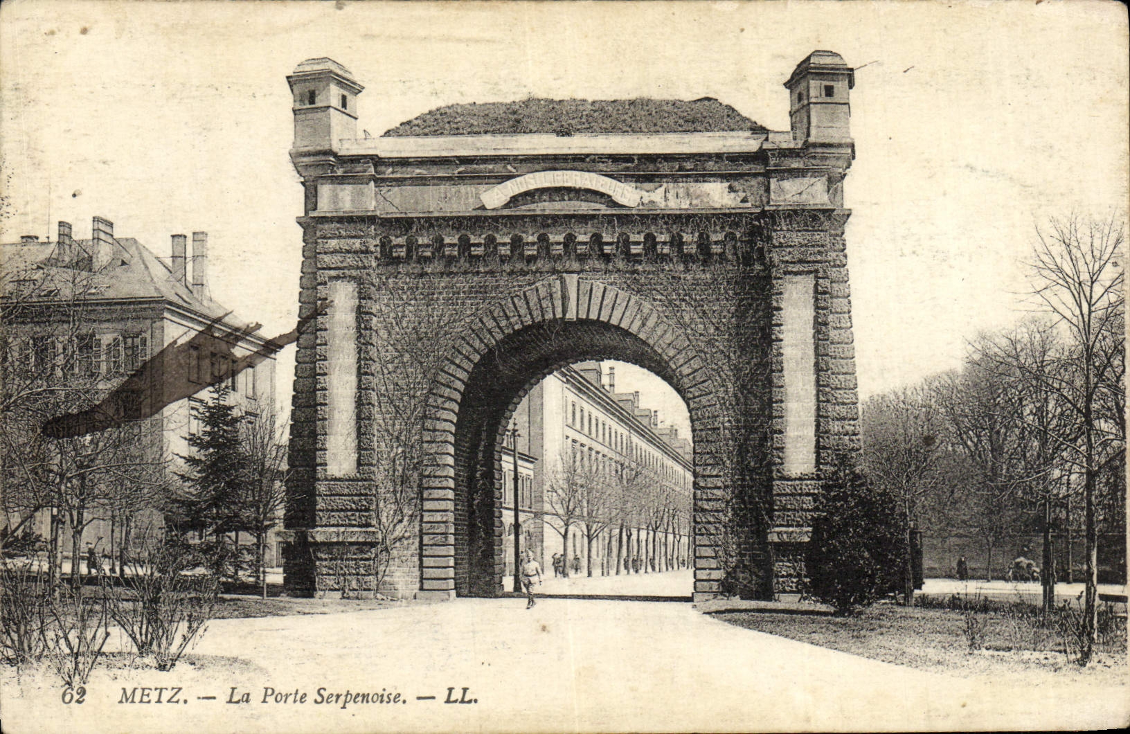 CPA Metz La Porte Serpenoise
