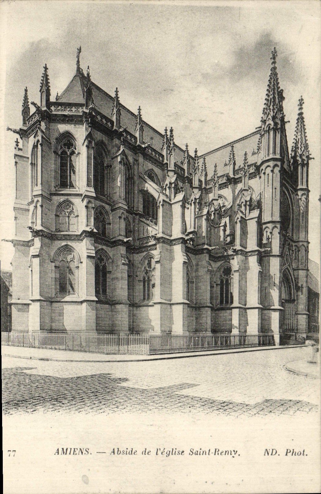VINTAGE POSTCARD Amiens Apse Of the Church Remy Saint