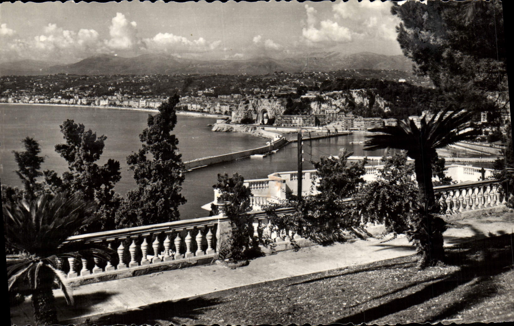 POSTAL MODERNA la dimensión Niza de la visión azul