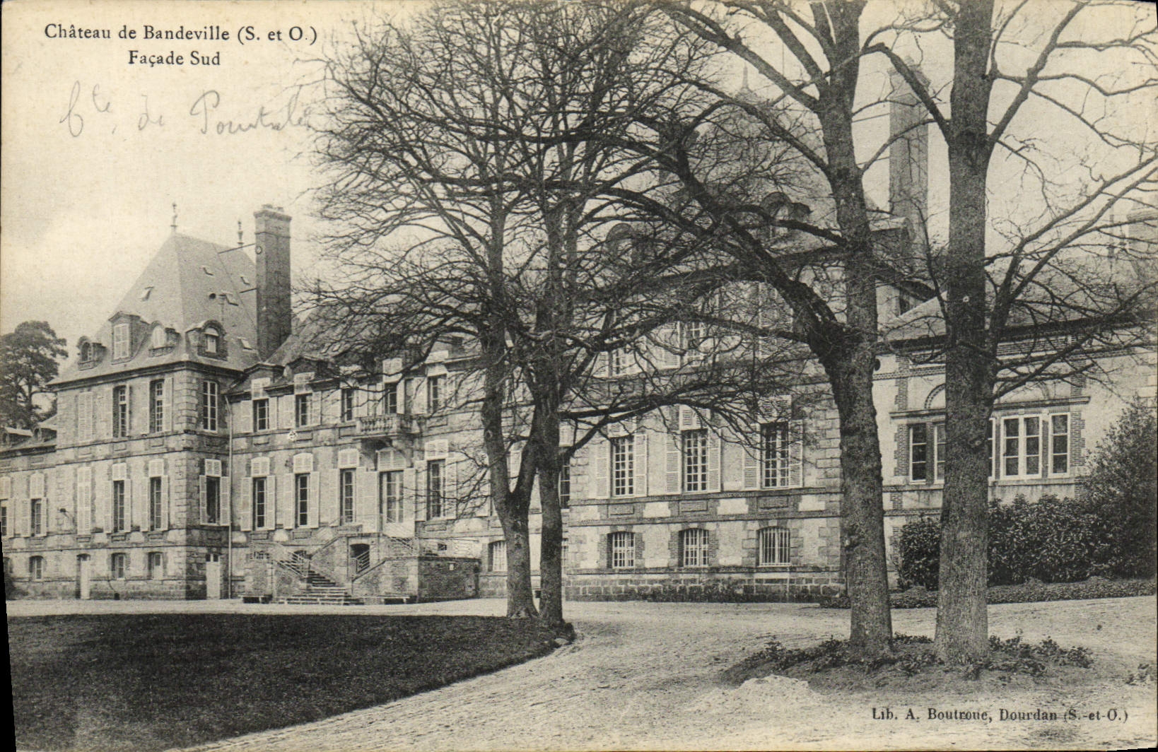 VINTAGE POSTCARD Castle De Bzndeville Southern Frontage