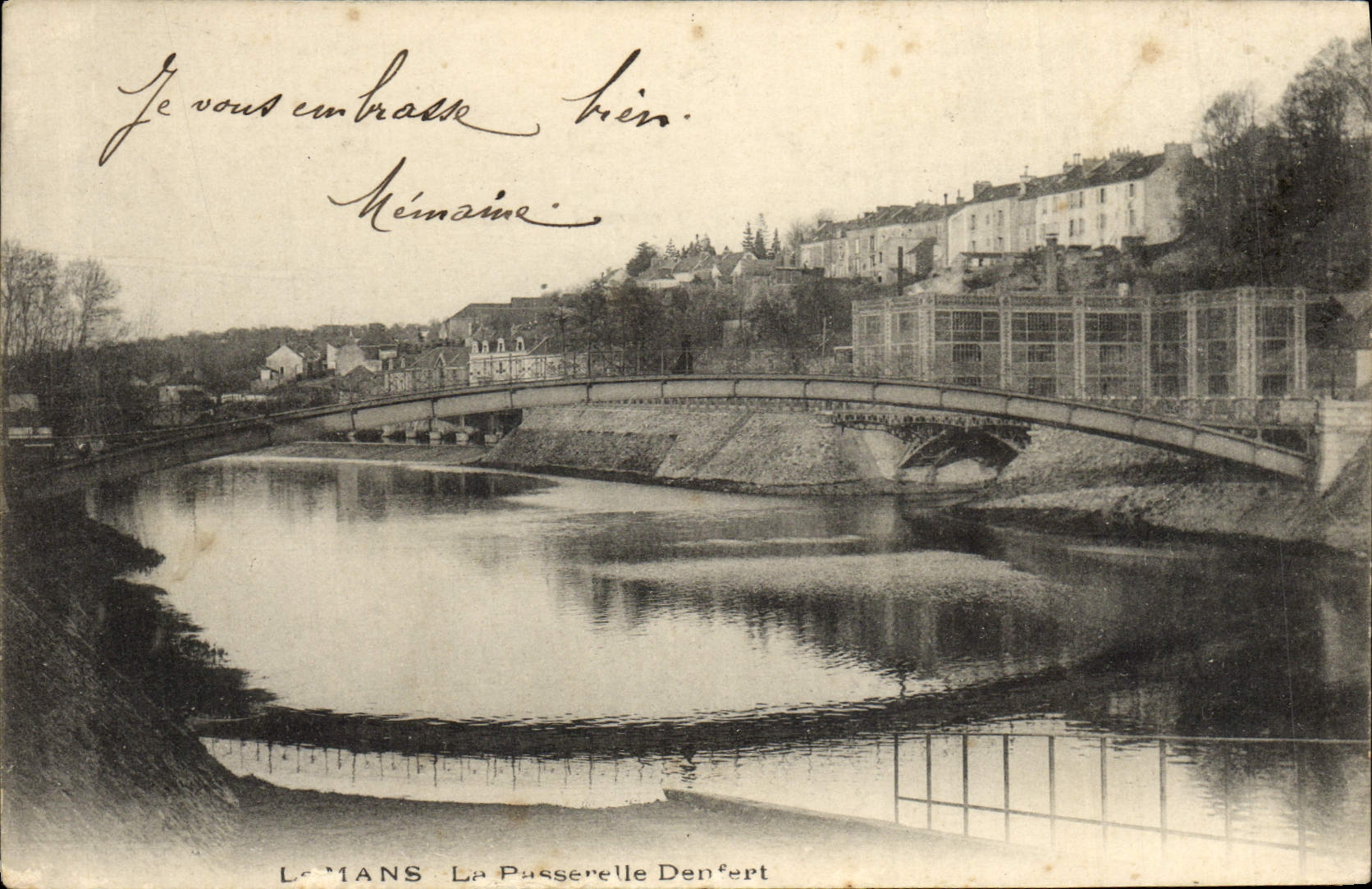 VINTAGE POSTCARD Mans the Denfert Footbridge