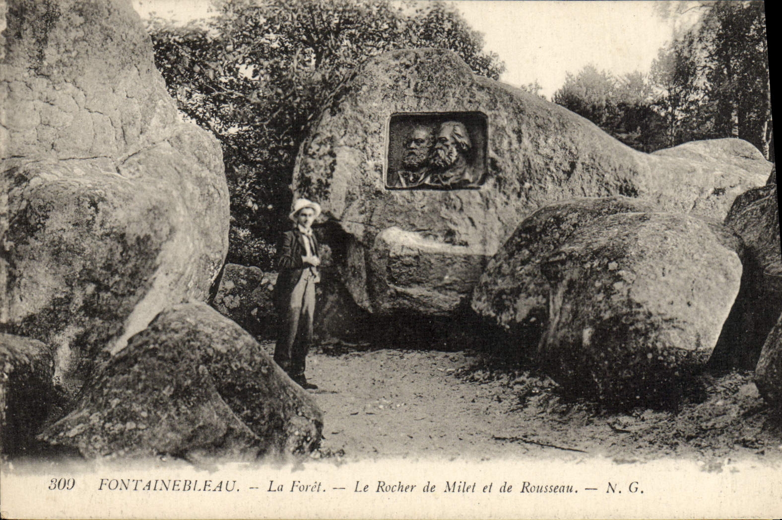 VINTAGE POSTCARD Fontainebleau the Drill the Rock Of Millet And Rousseau
