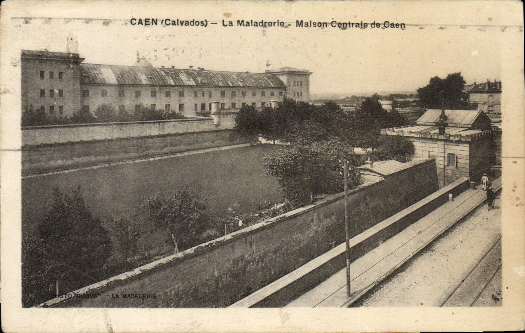 CPA Caen La Maladrerie Maison Centrale De Caen